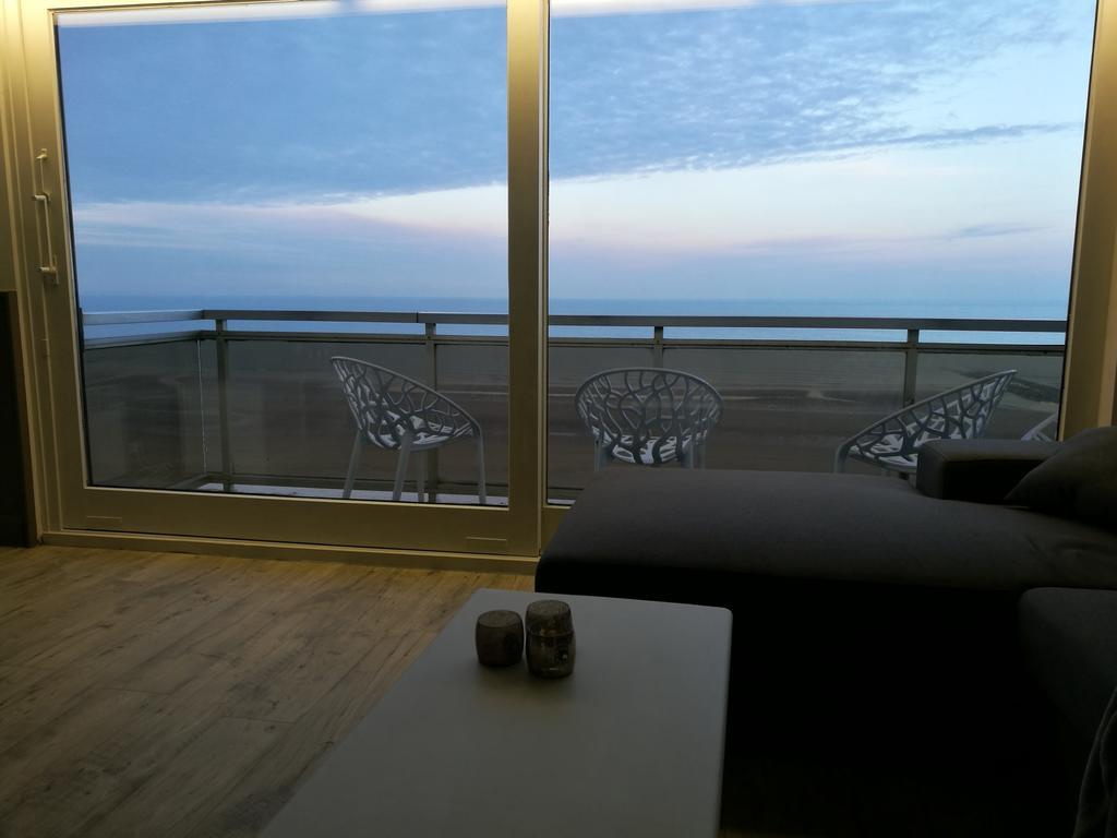 Bed And Beach Middelkerke Hotel ภายนอก รูปภาพ